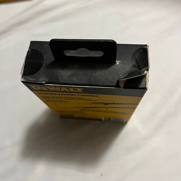 Dewalt 10ft/3M Micro USB Cable - Picture 3 of 5